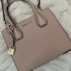 Michael Kors MD Messenger Leather Crossbody Mercer